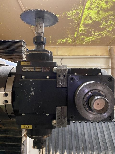 4CN302511-Caselli-Group-5-5-AXIS-CNC-WORKING-CENTER-BACCI-DOUBLE-JET (6).jpg